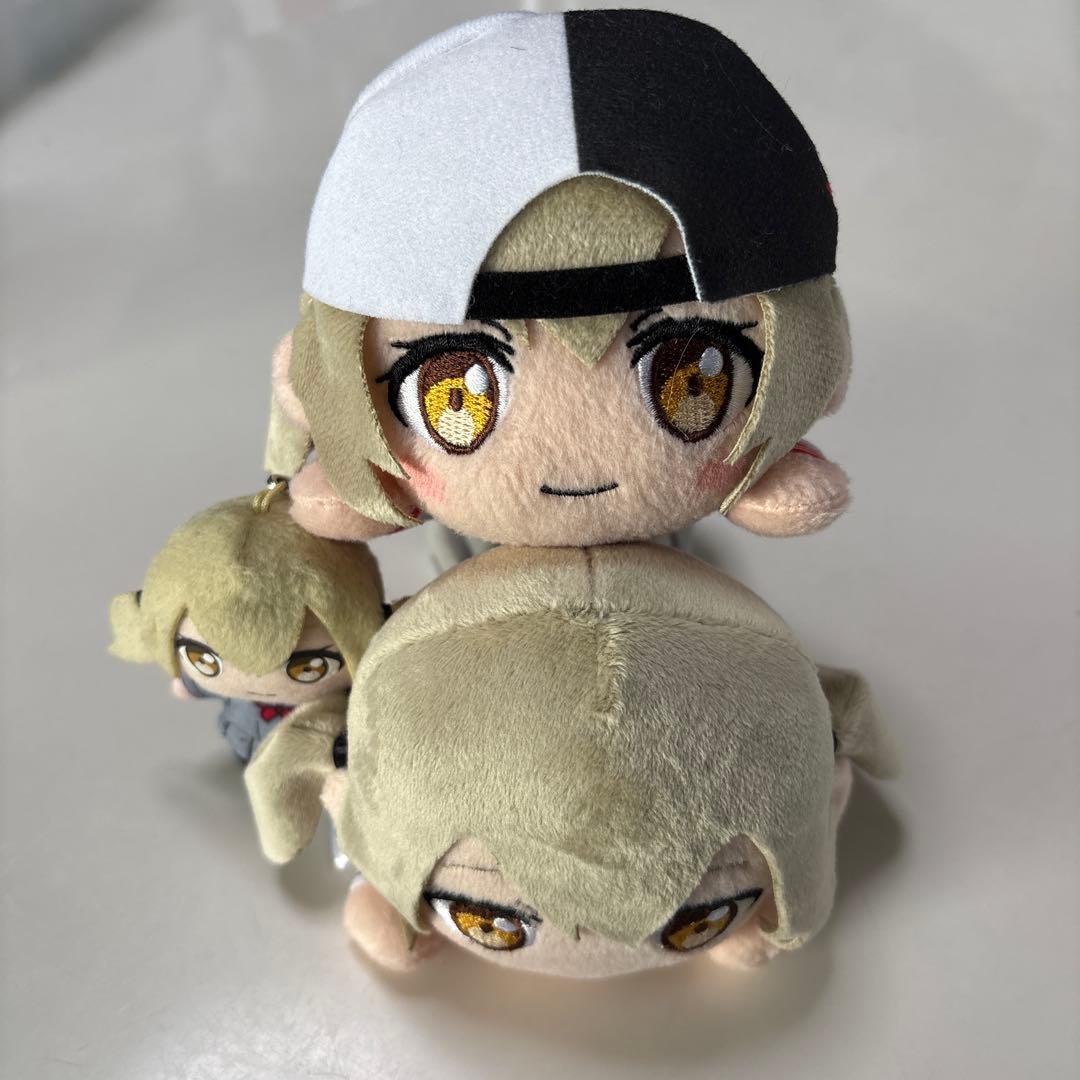 プロセカ 小豆沢こはね 寝そべり ぬいぐるみ - メルカリ