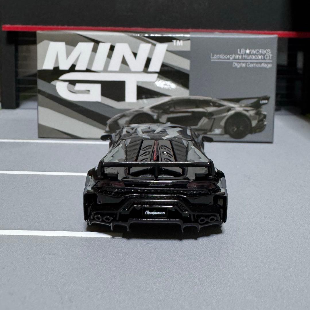 minigt lbwkランボルギーニ ウラカン カモフラージュ - メルカリ