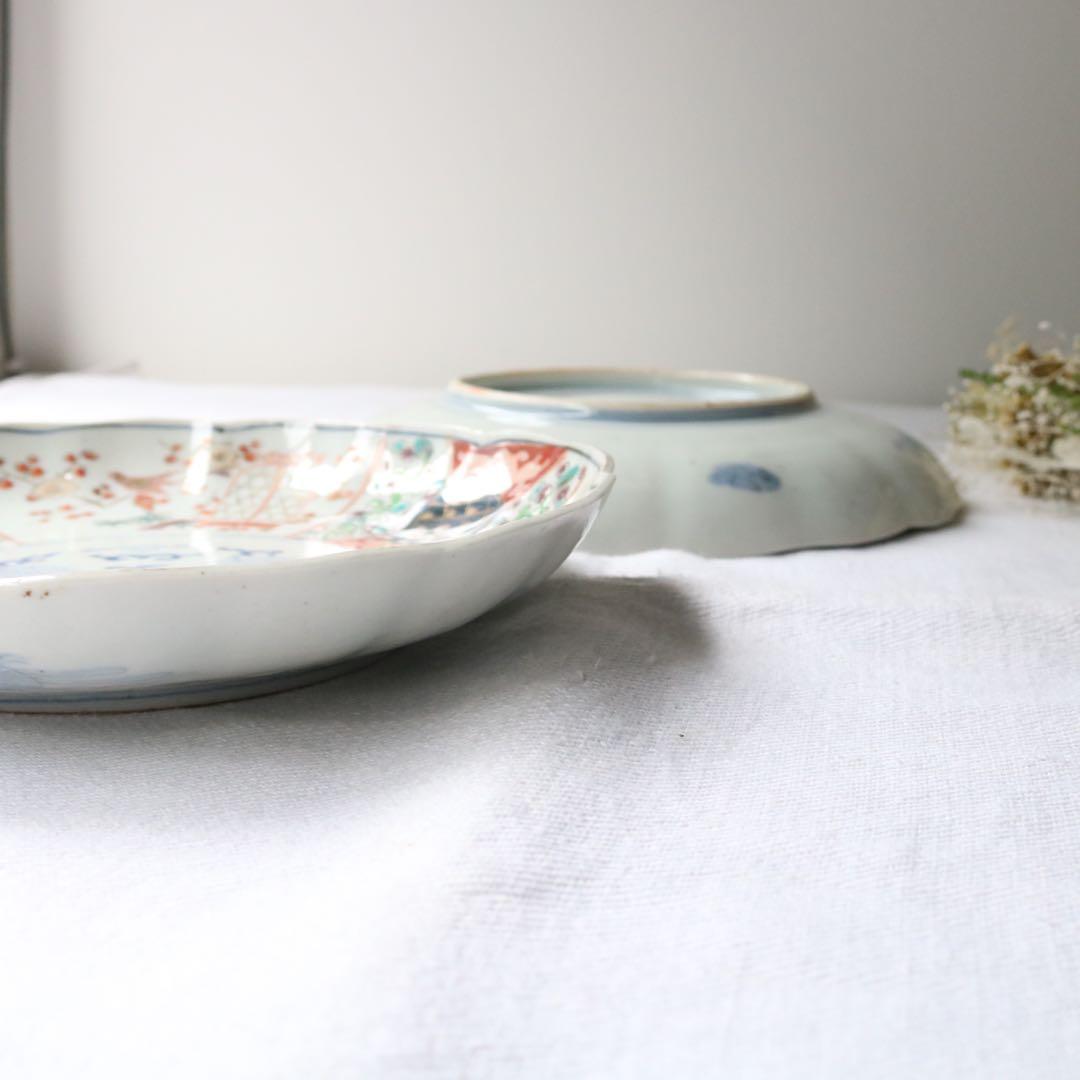 時代色絵伊万里 さわやかな赤絵に梅と鶯鳥籠図七寸皿プレート2枚 骨董