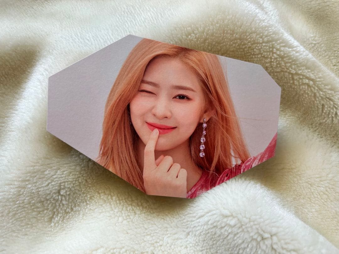 IZONE BLOOM*IZ キム・ミンジュ トレカ - メルカリ