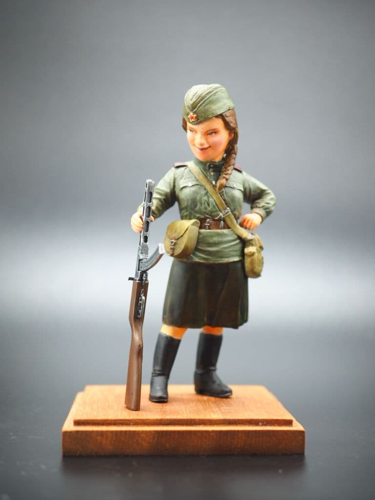 ファインモールド ワールドファイターコレクション ターニャ伍長 塗装
