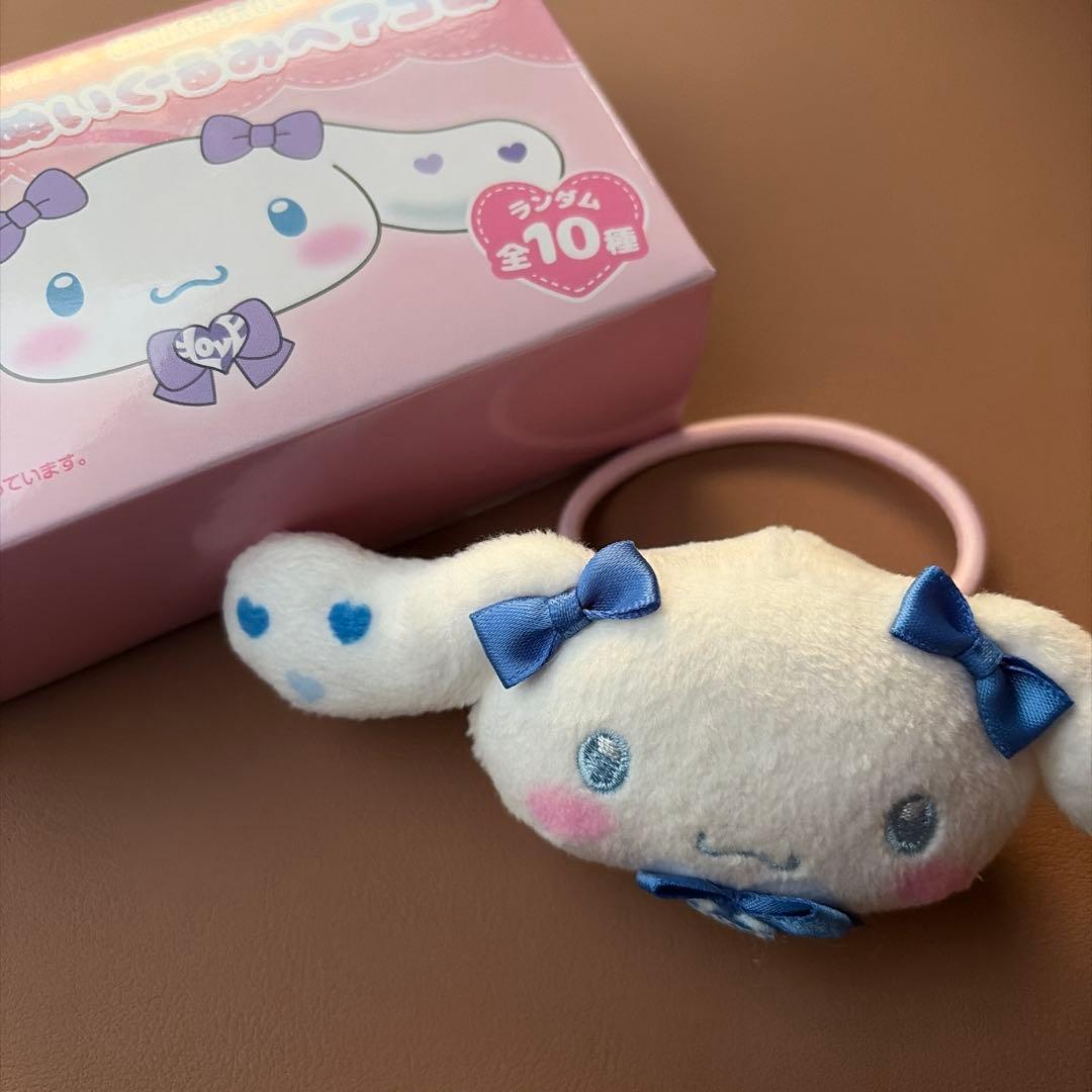 イコラブ =LOVE シナモロール ぬいぐるみヘアゴム サンリオ ファミマ