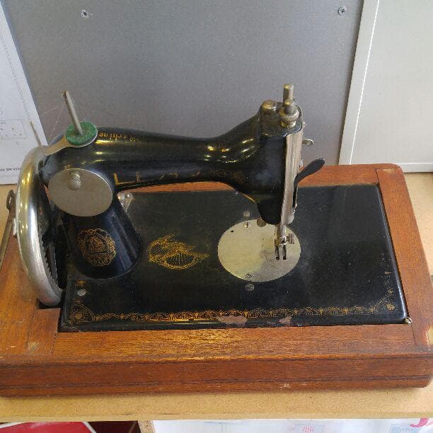 ツリーアゲート 738グラム 鑑賞石 原石 宝石 鉱物 パワーストーン 石