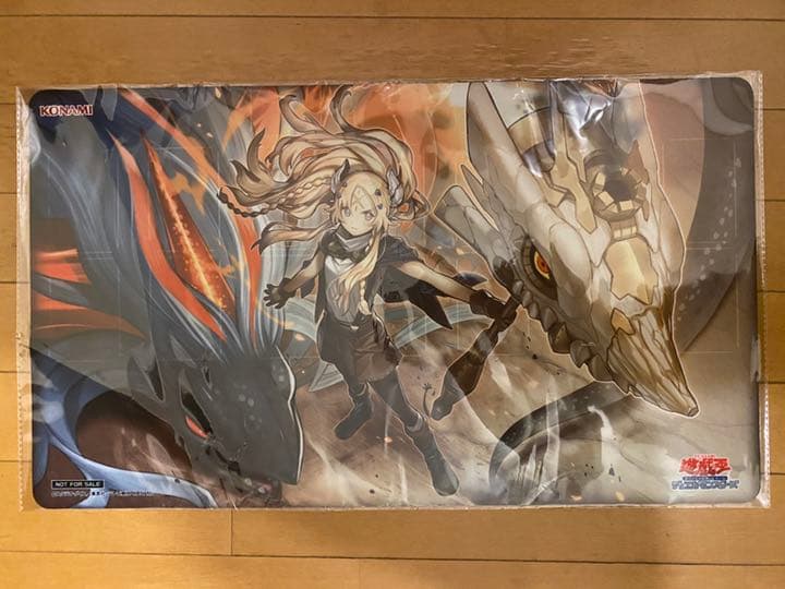 白の聖女エクレシア　プレイマット プレイマット『白の聖女エクレシア』【-】{-}《プレイマット》