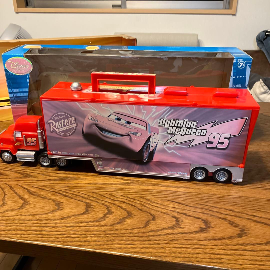ディズニーストア カーズ マックトレーラー カーズミニカー15台セット
