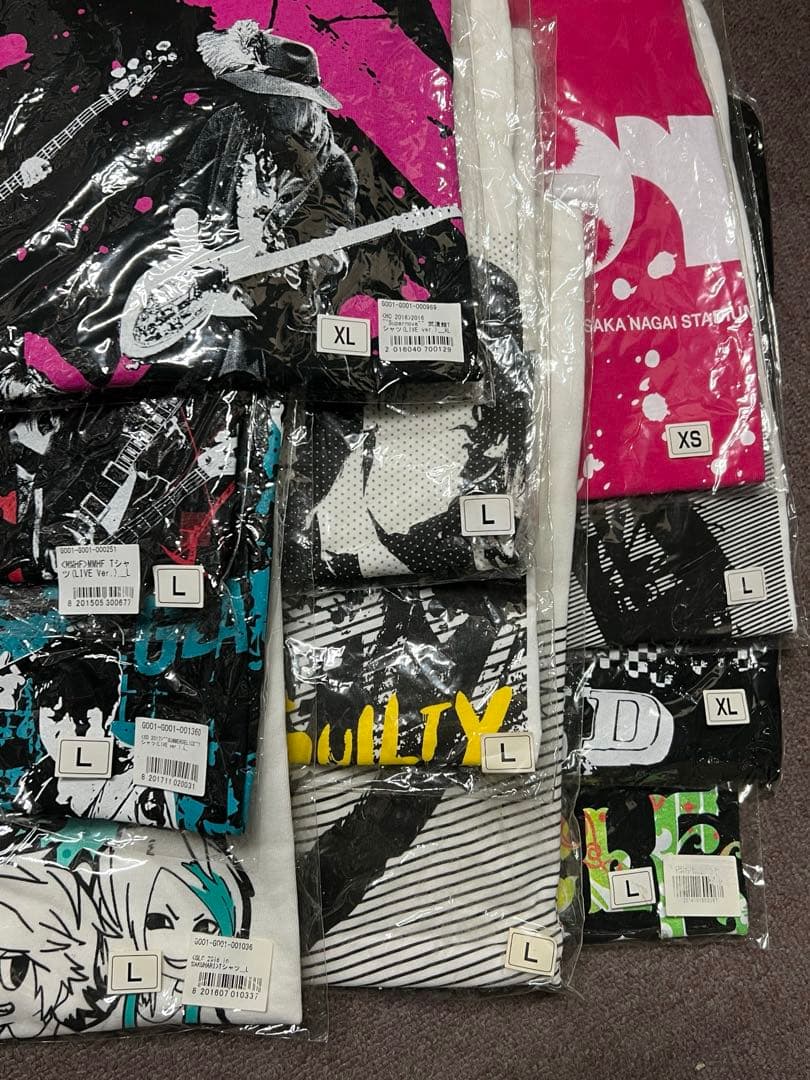 A3 【未使用品】 GLAY ツアーTシャツ まとめ - メルカリ