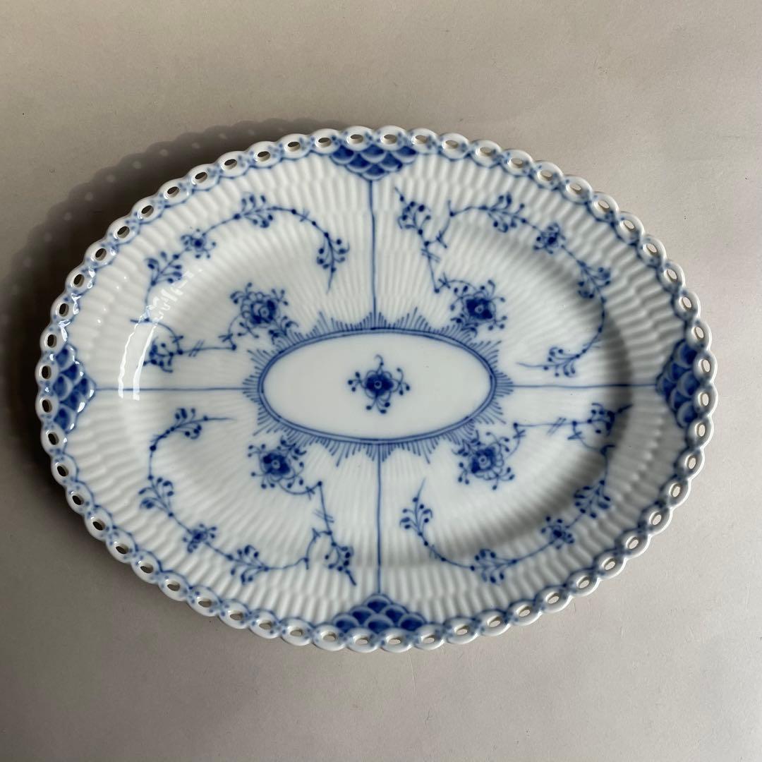 ロイヤルコペンハーゲン フルレース オーバルプレート 25cm ロイヤルコペンハーゲン プレート□ブルーフルーテッド フルレース