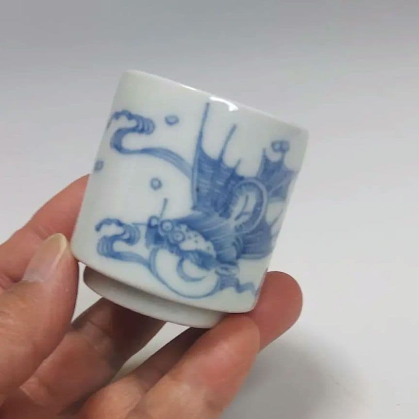 24-1277 古伊万里 染付け竜図 覗き猪口 - メルカリ