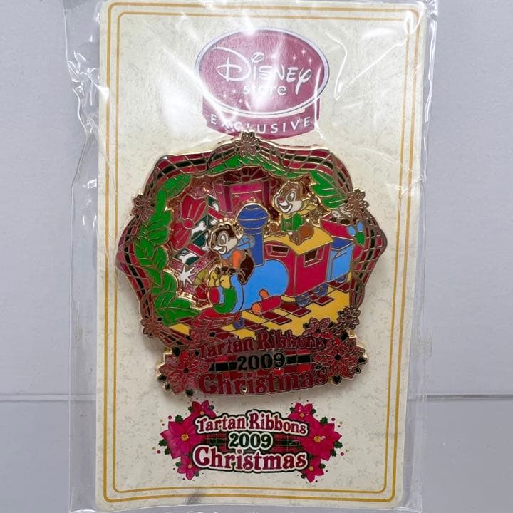 ディズニーストア ピンバッジ クリスマス チップ デール 2009 チップ&デール - チップとデール クリスマス 缶バッジ ディズニー