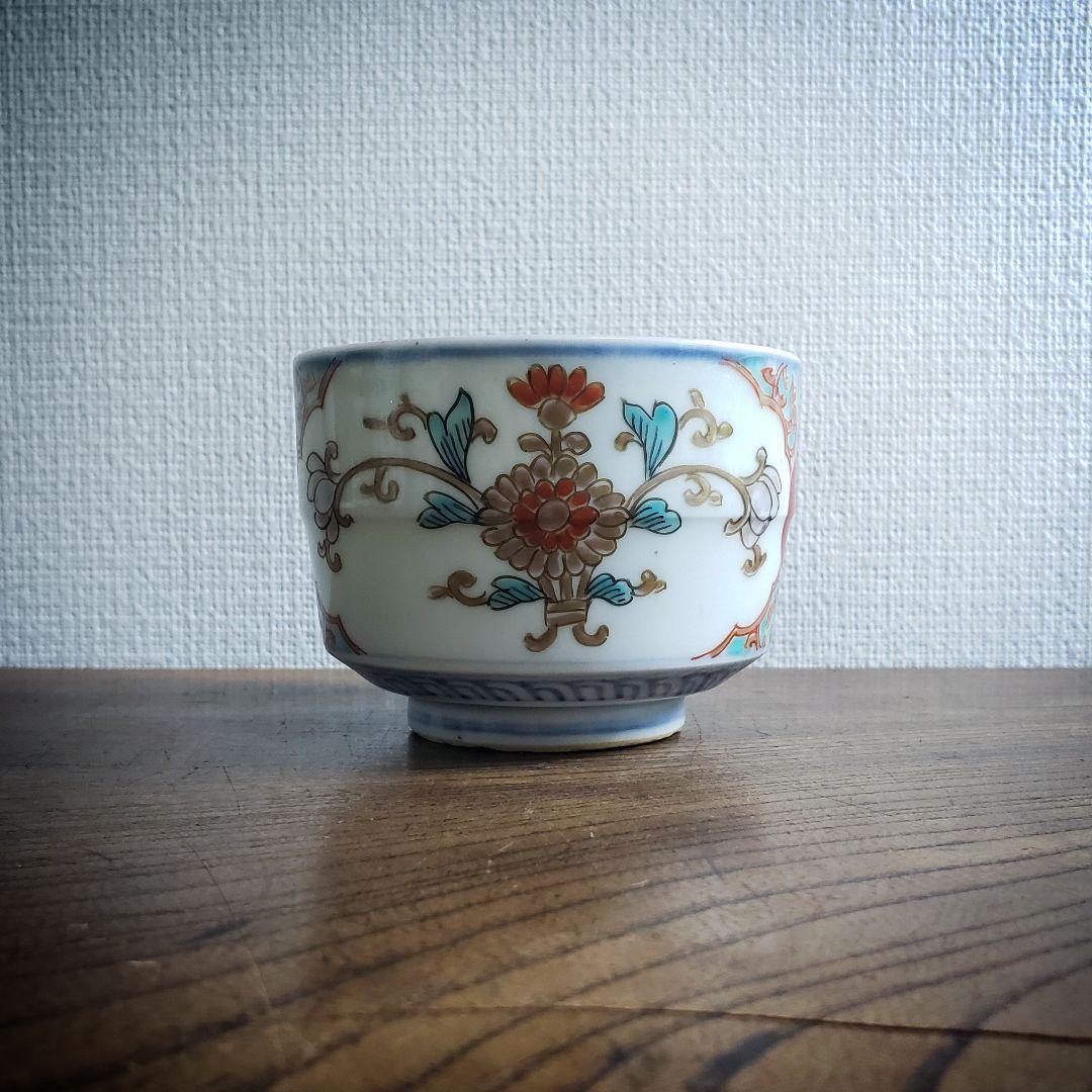 蕎麦猪口　向付　5客　古伊万里　変わり形　赤玉　花束　唐草　色絵付　金彩　ニュウ 蕎麦猪口 向付 小鉢 - 生活骨董と古布のアンティークショップ antique