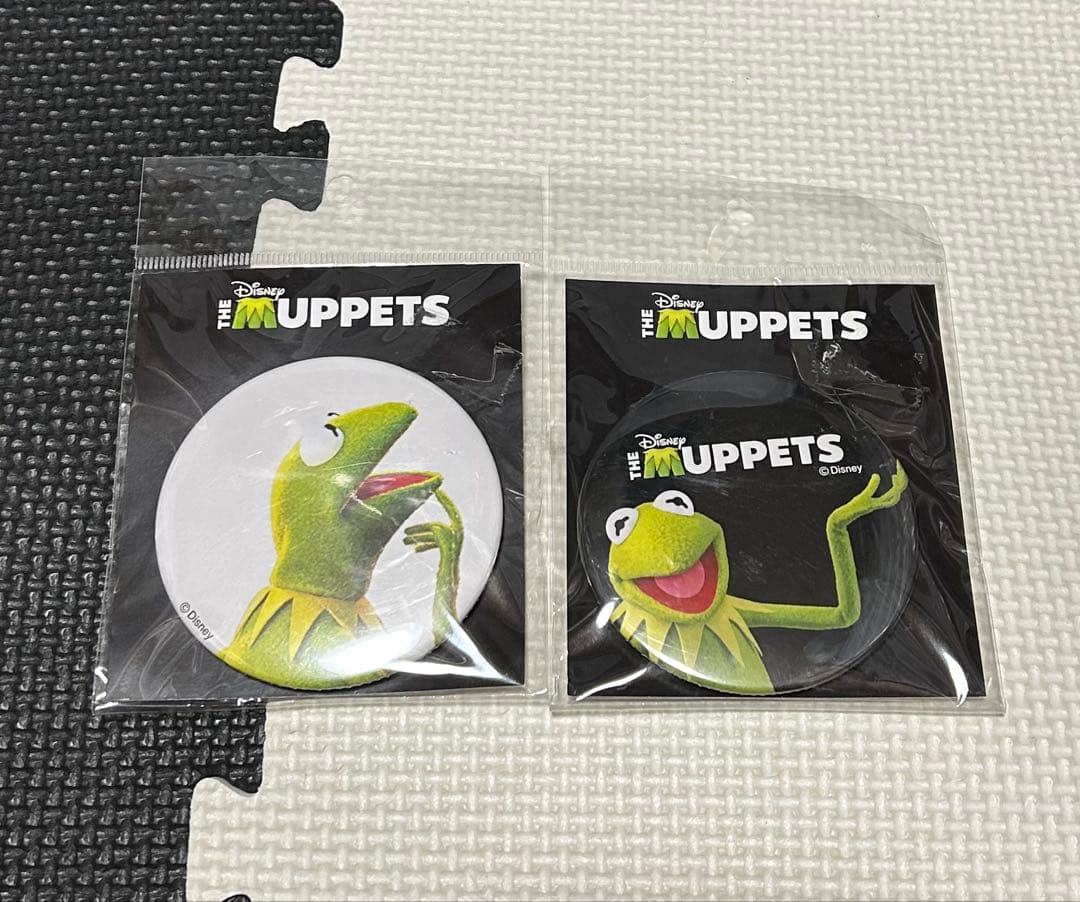 Disney ザ・マペッツ カーミット 缶バッジ 新品 2種類セット - メルカリ