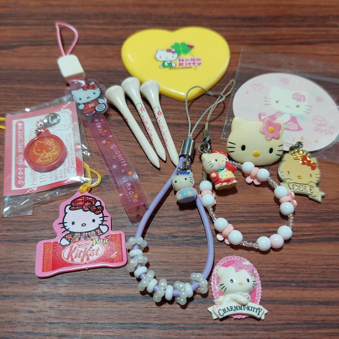 ハローキティ 平成レトロ ストラップセット - メルカリ