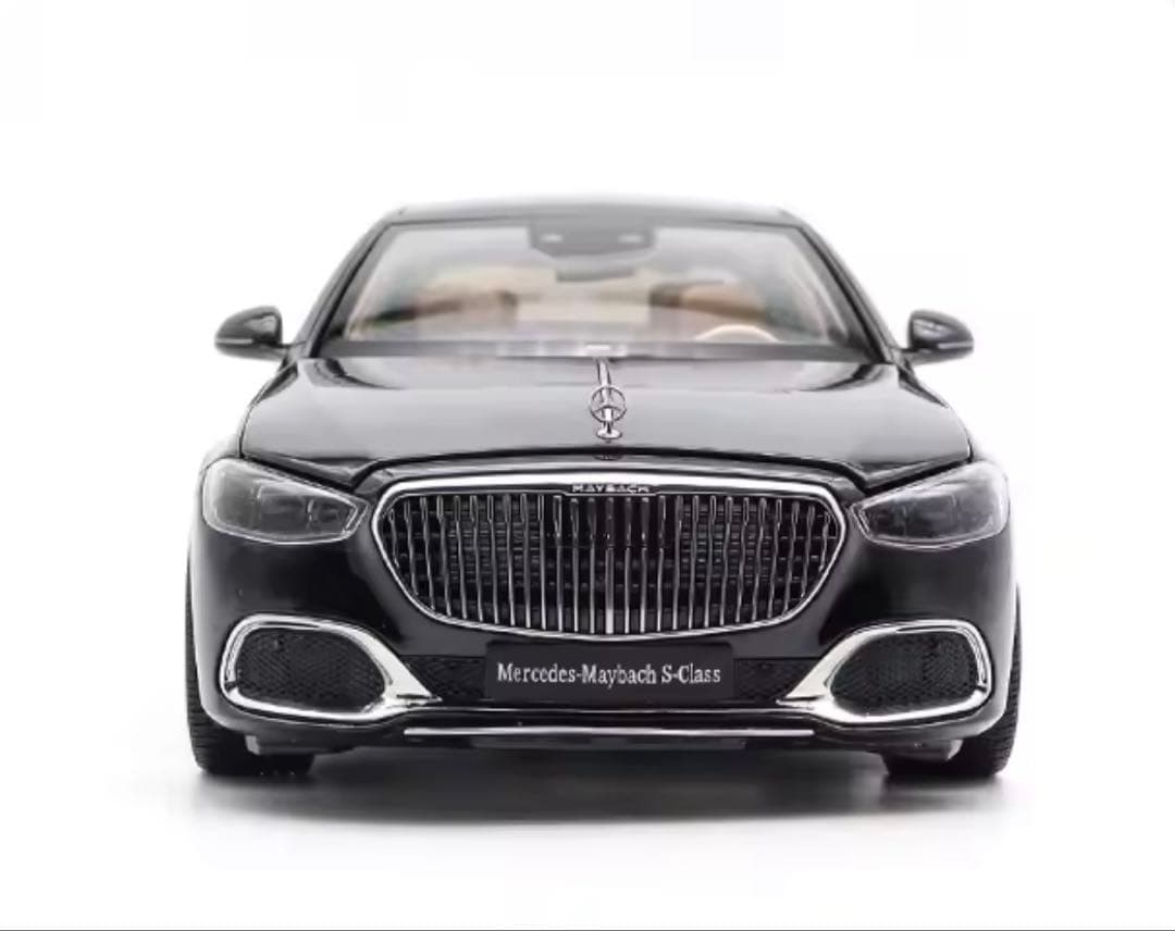 Mercedes-Maybach S-Class 1\18スケールモデルカー 1/18 Almost Real 2021 Mercedes-Benz Maybach S-Class (Silver) Car