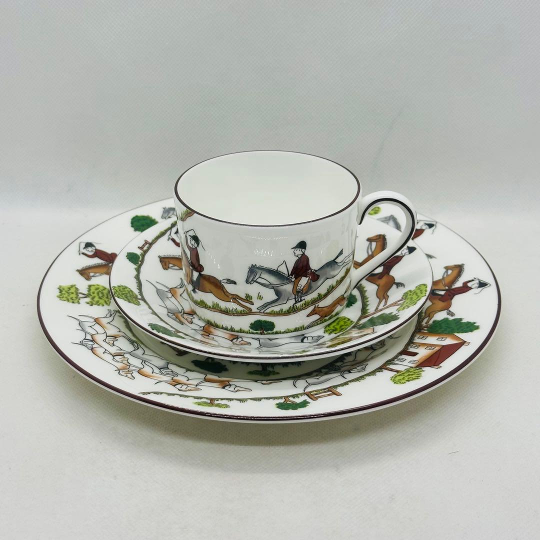 コールポート ハンティングシーン トリオ カップ&ソーサー デザート