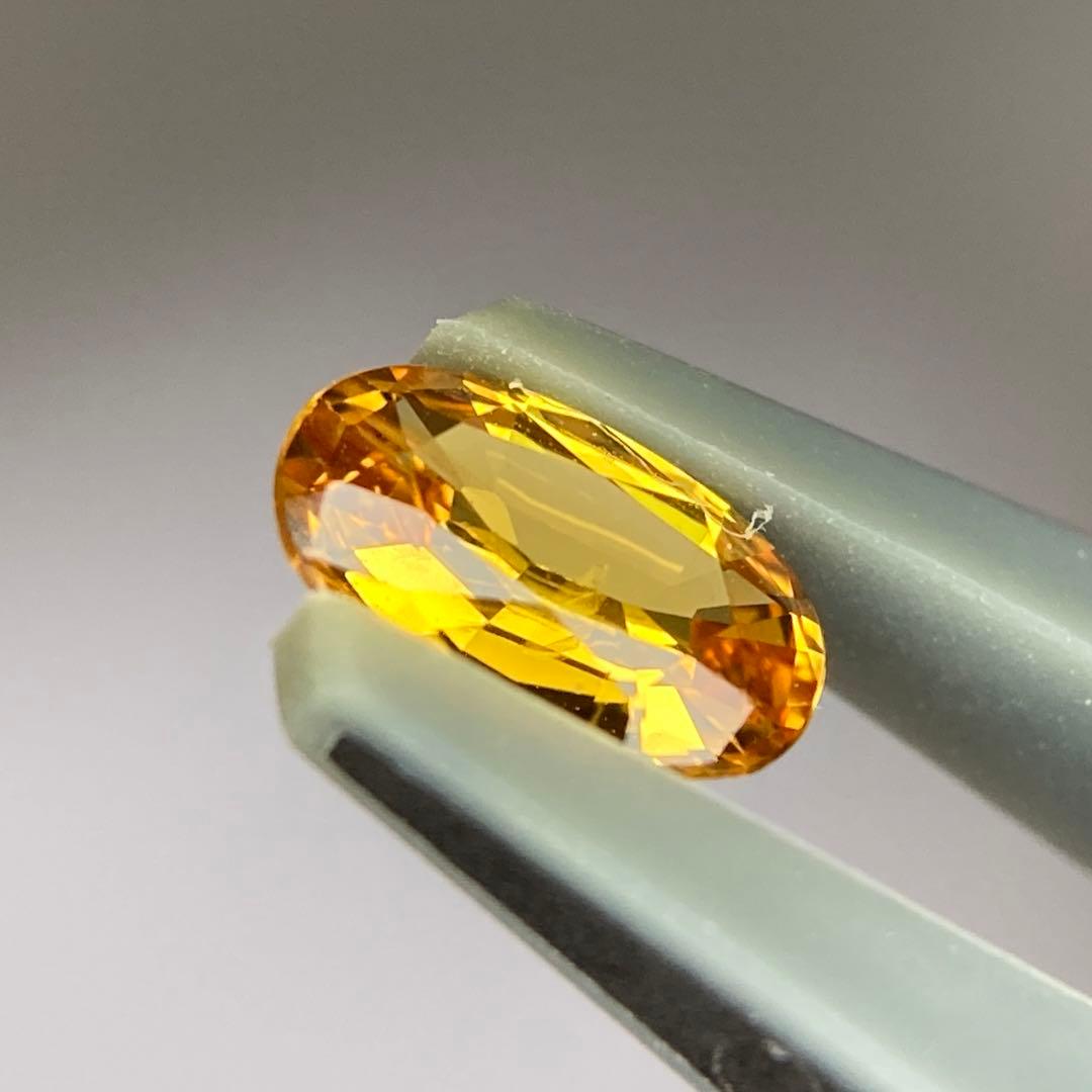 (400)ソ付　ゴールデンサファイア　ルース　0.577ct