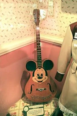 Mousegetar | Disney Wiki | Fandom