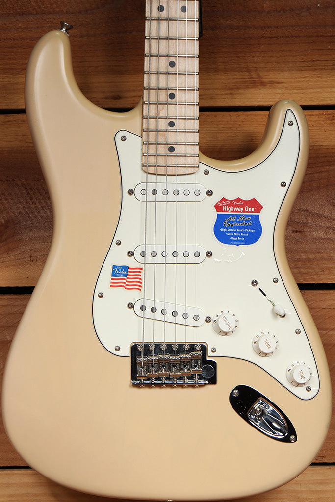 FENDER HIGHWAY ONE 1 Stratocaster USA Nitro American Blonde STRAT