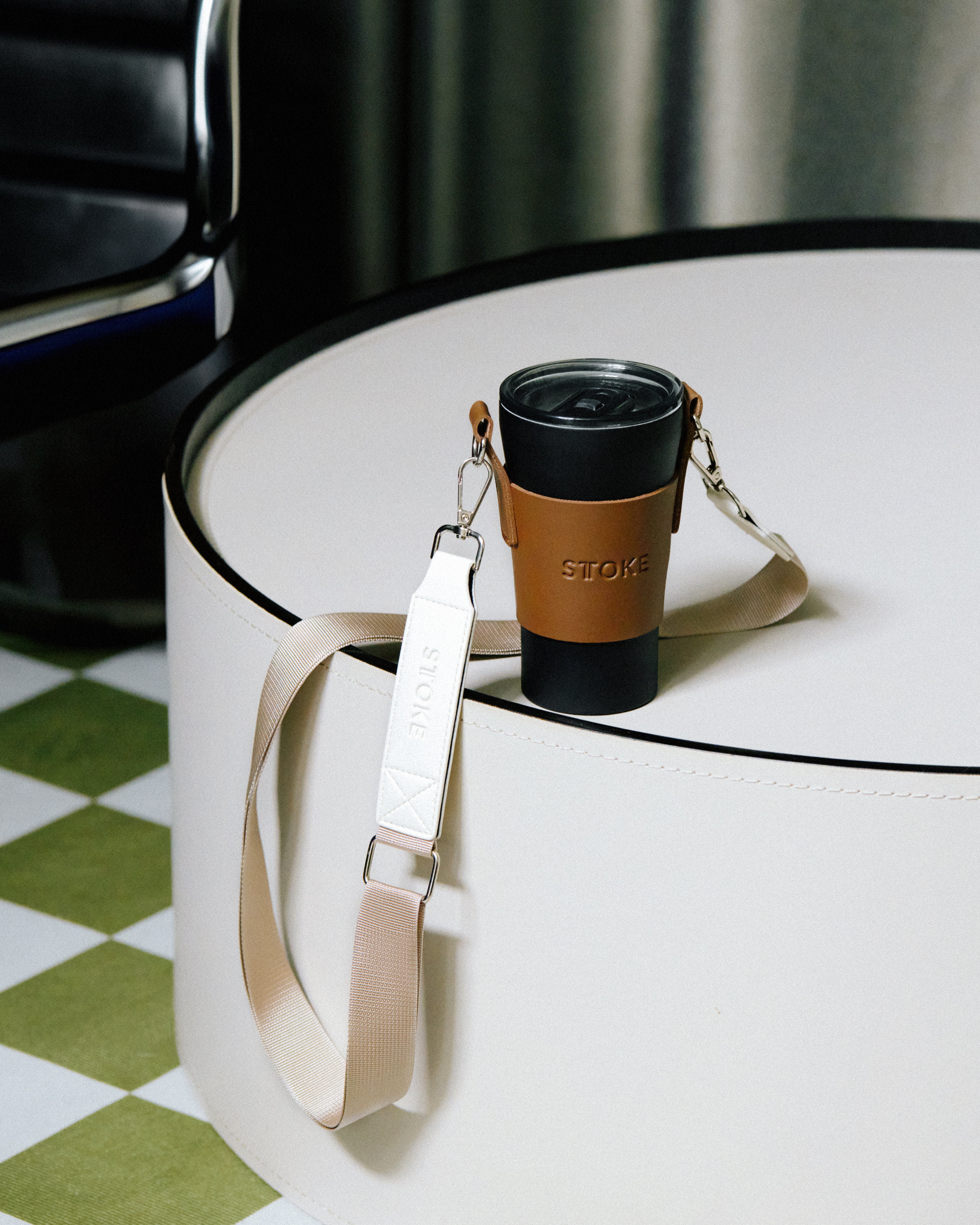 ヴァクトー vaqutaux ロゴ入りタンブラー&ホルダーケース voyage