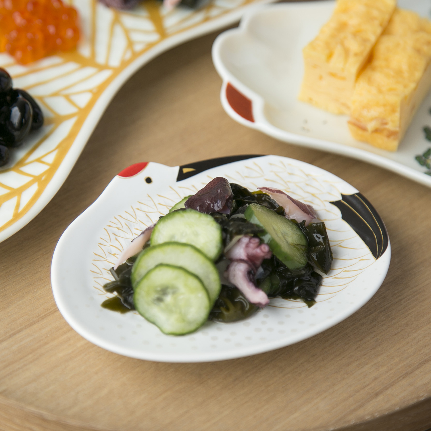 幸楽窯 錦雪衣金羽根 鶴型銘々皿 -縁起の良い絵柄で、おめでたい食卓に