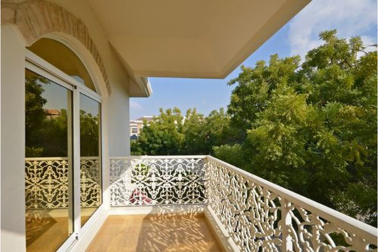 modern-aluminum-balcony-railing.jpg